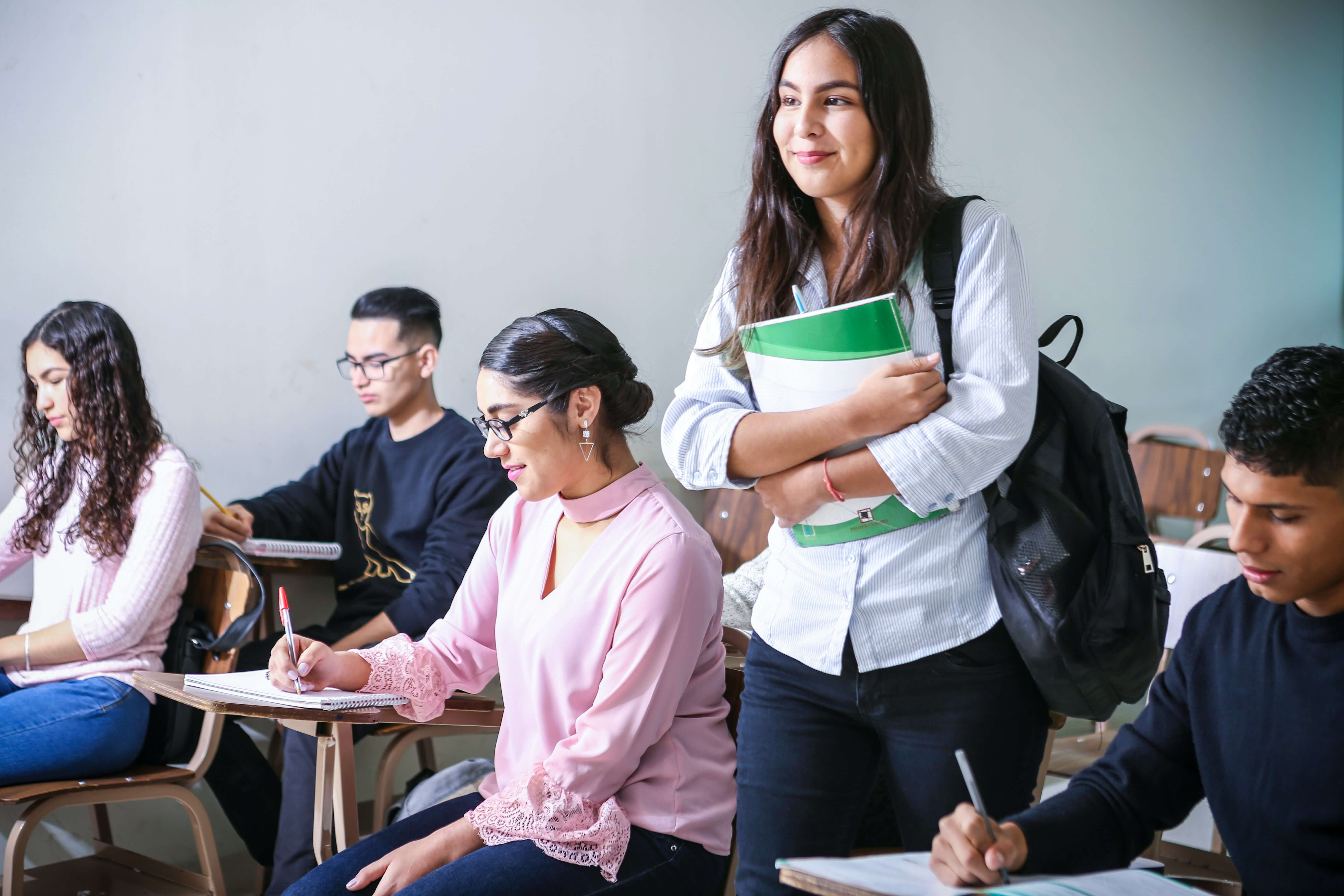 Projet de loi sur l'interdiction des réseaux sociaux avant 15 ans et du portable au lycée